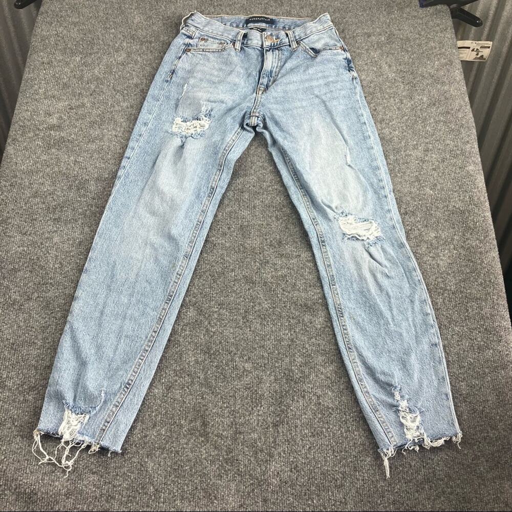 Aeropostal Women’s Mom Jeans size 0 light wash distressed